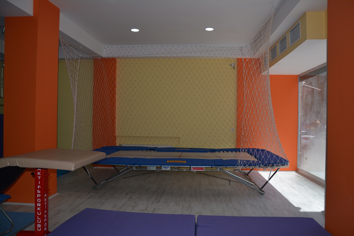SALONUMUZDAN KARELER